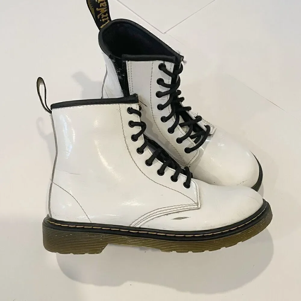 Dr. Martens style 1460 Combat Boot White Patent leather Girls Size 5